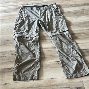 Columbia Men's khaki Cargo Pants